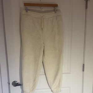 Shoe Dazzle Cream Sherpa Fleece Top